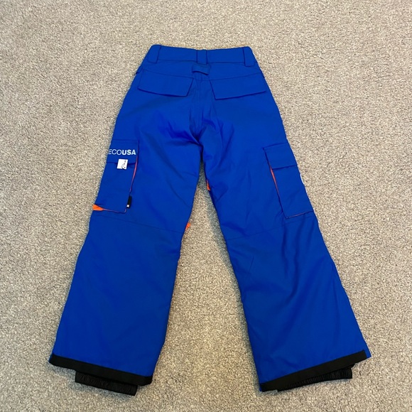 DC boys (or girls?) size 10/M ski/snowboard pants. New with out tags. - Picture 2 of 4